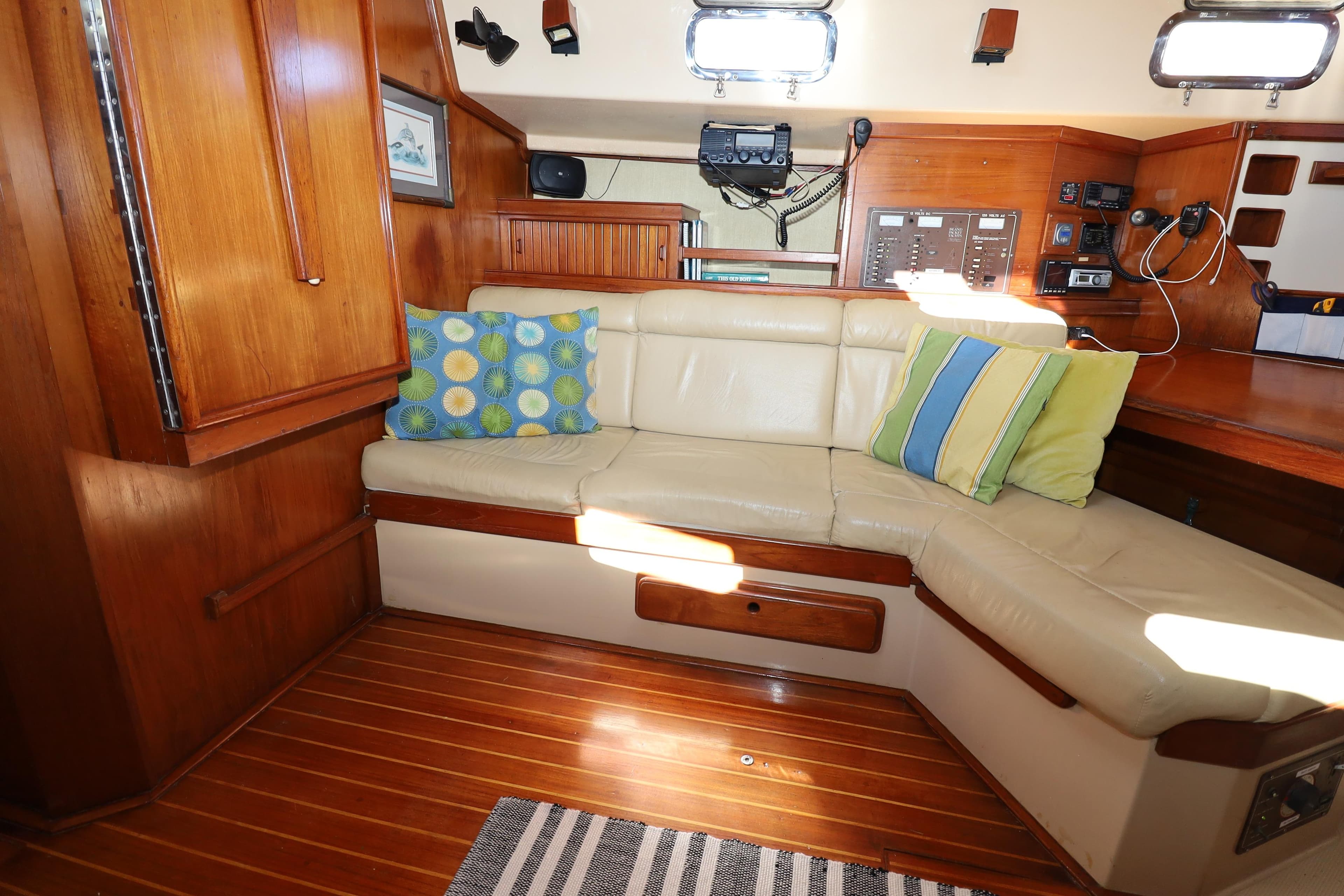 1993 Island Packet 38