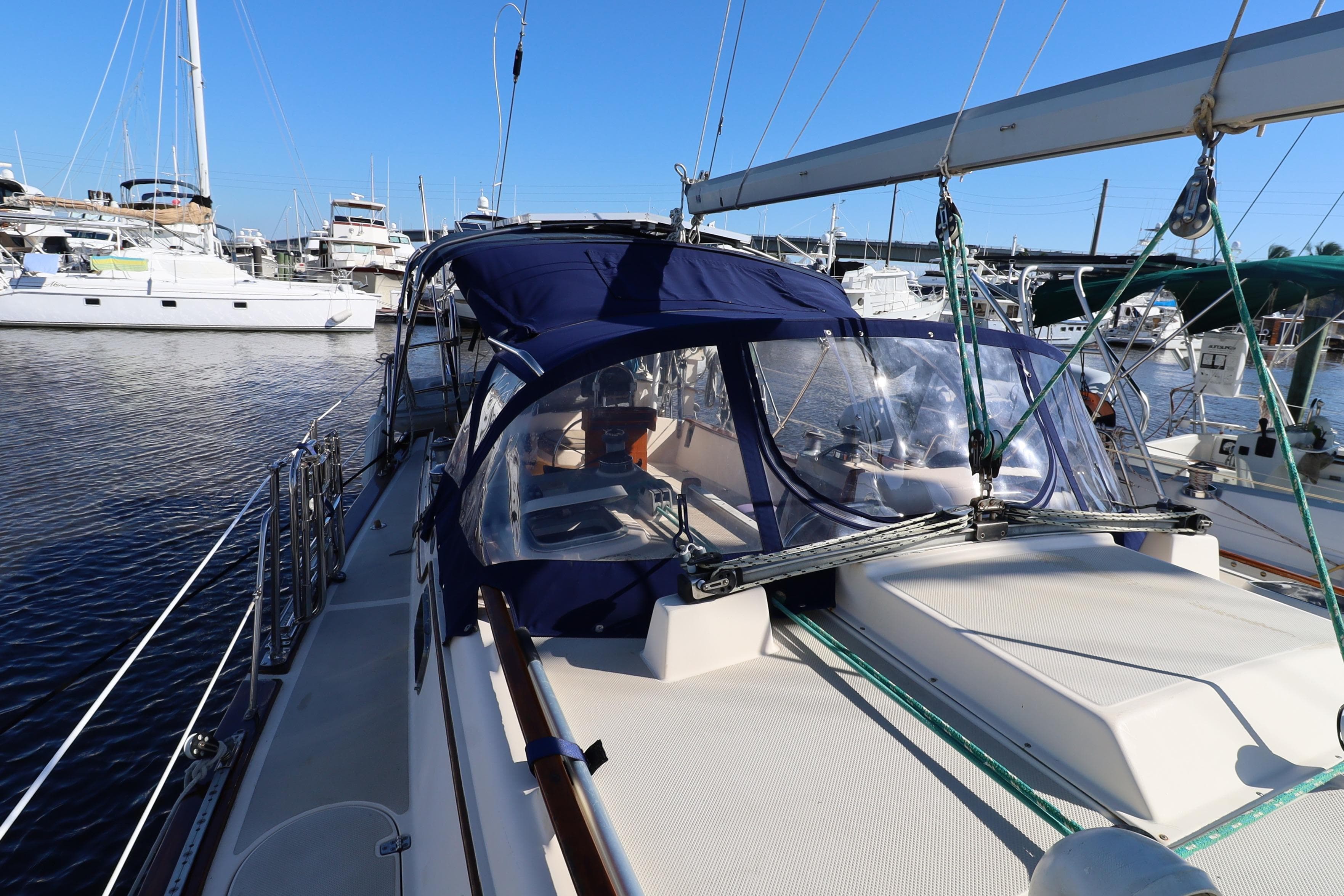 1993 Island Packet 38