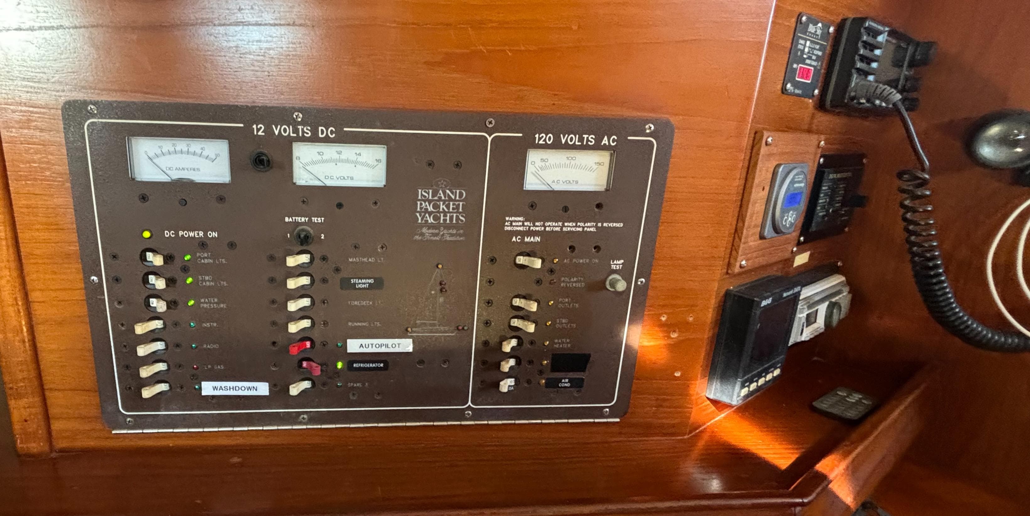 1993 Island Packet 38