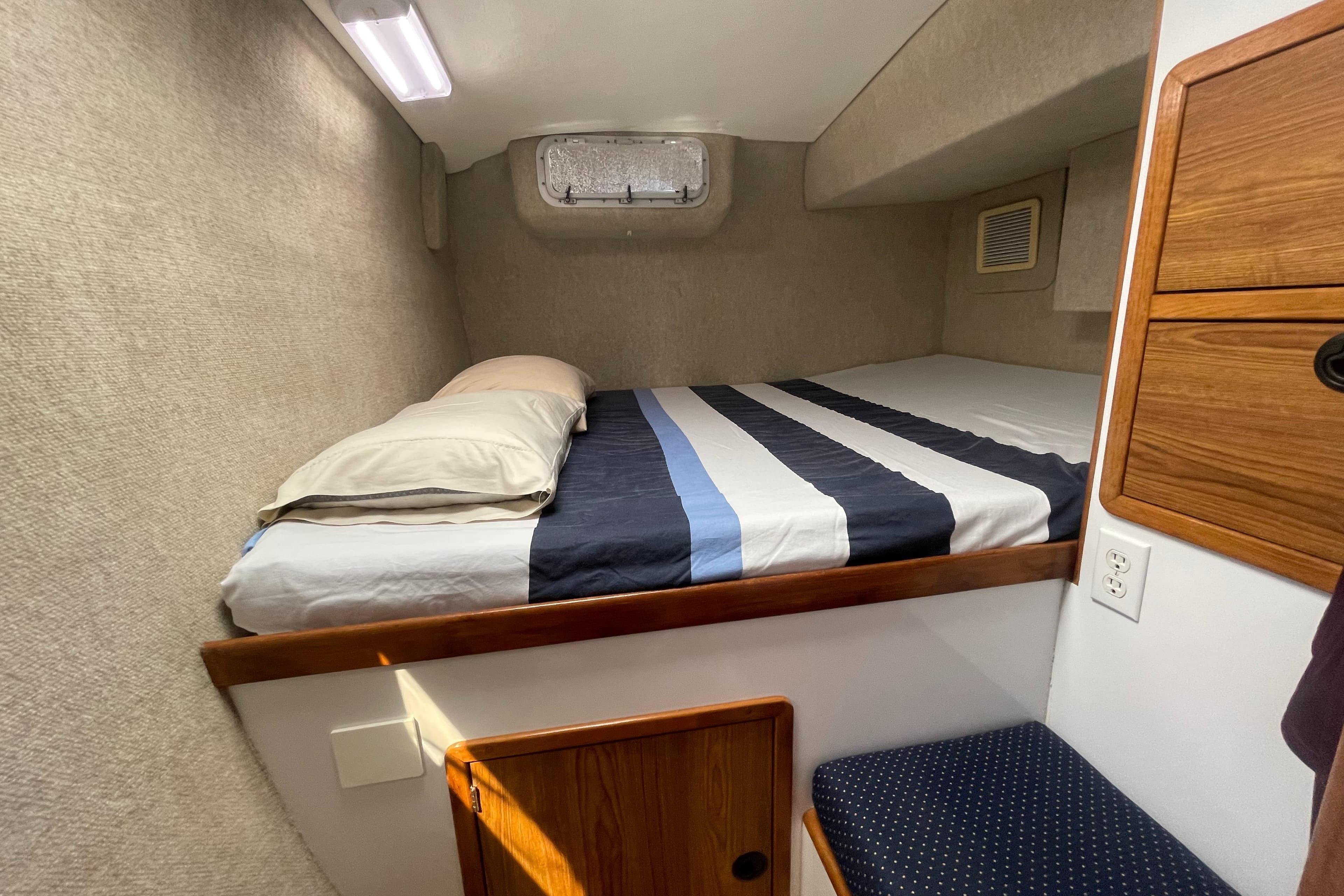 Aft Guest Cabin to Starboard