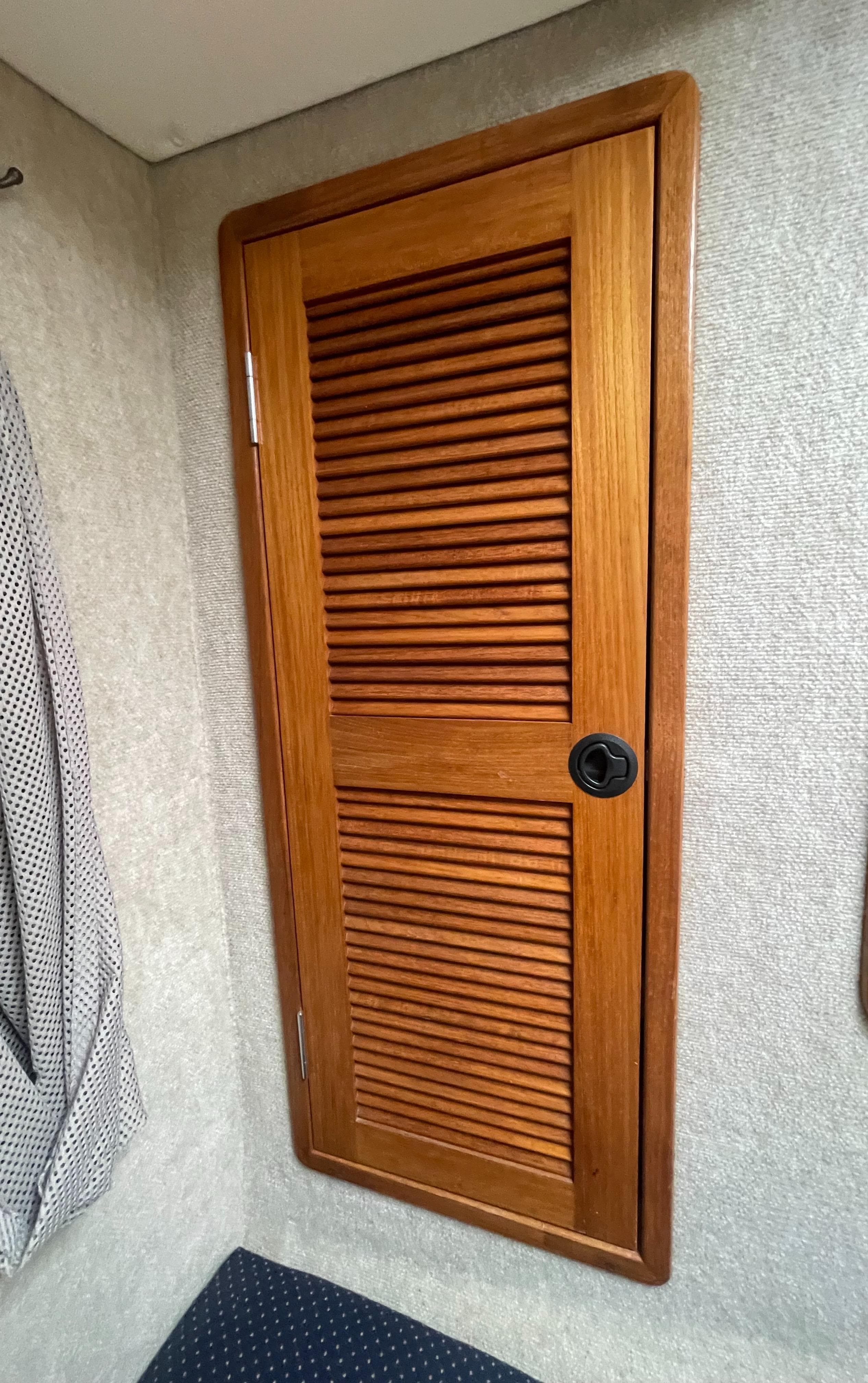 Hanging locker in Starboard forward Guest Cabin