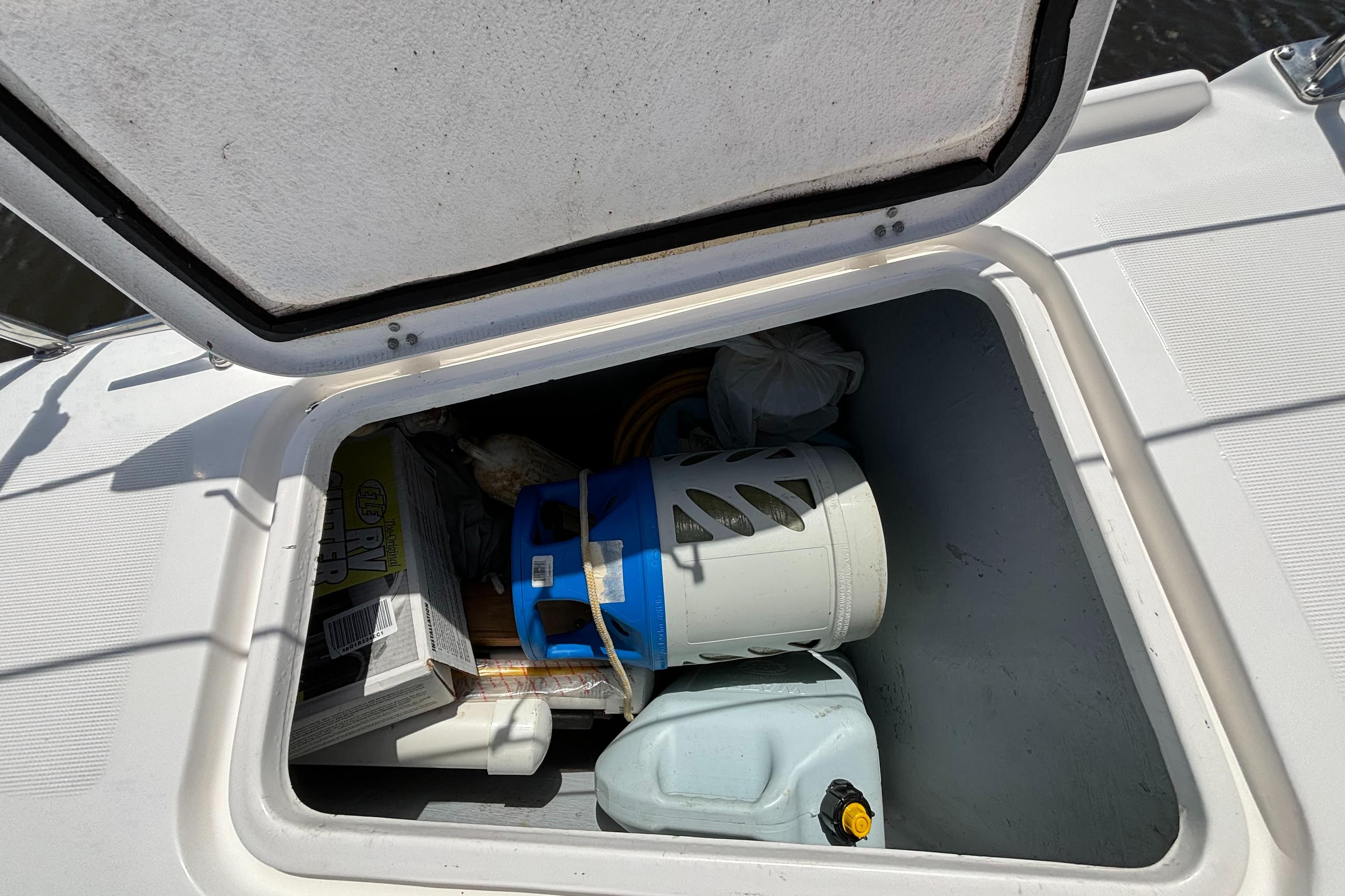 Lazarette Forepeak Starboard Hull