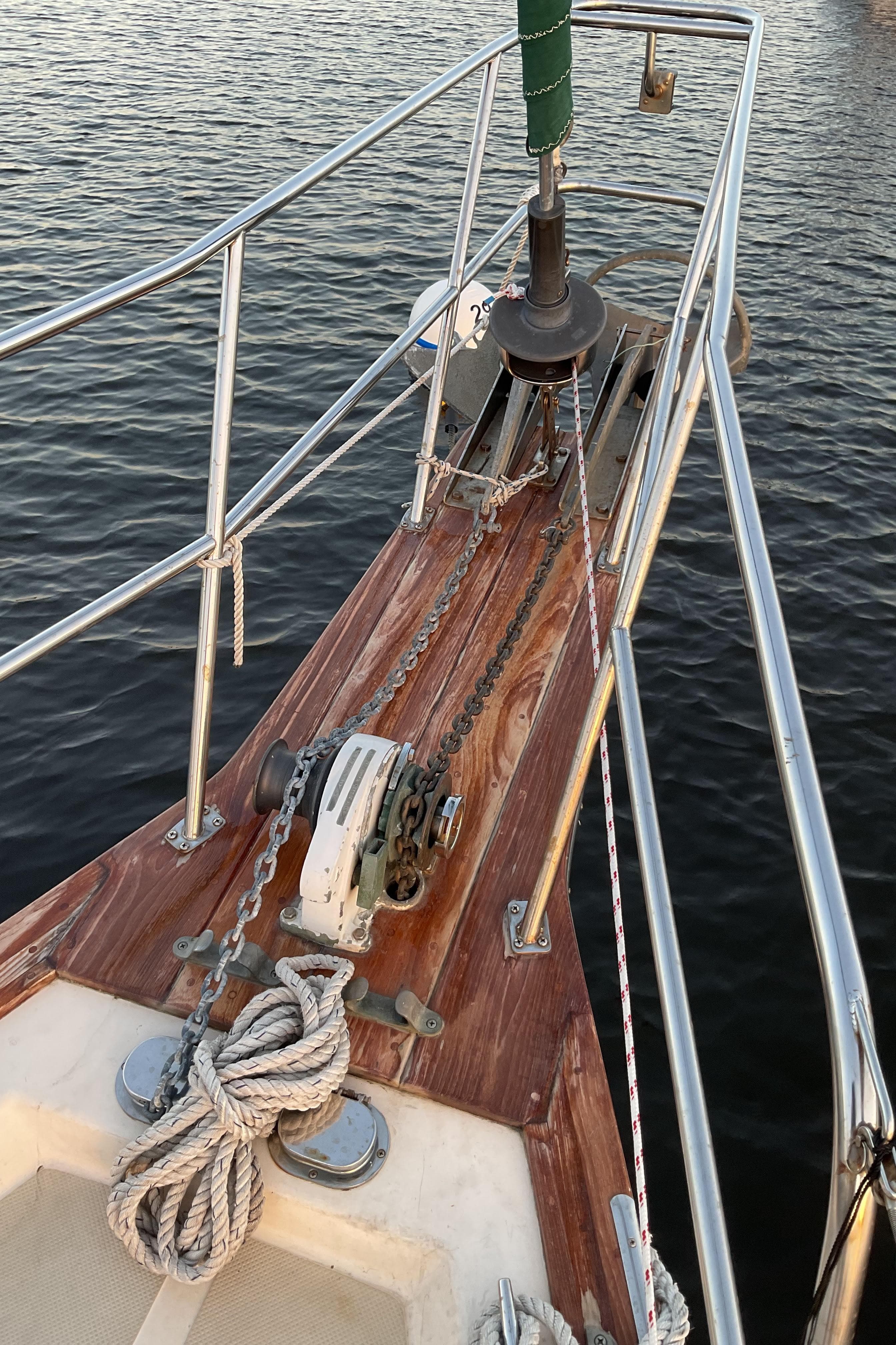 1990 Island Packet 32