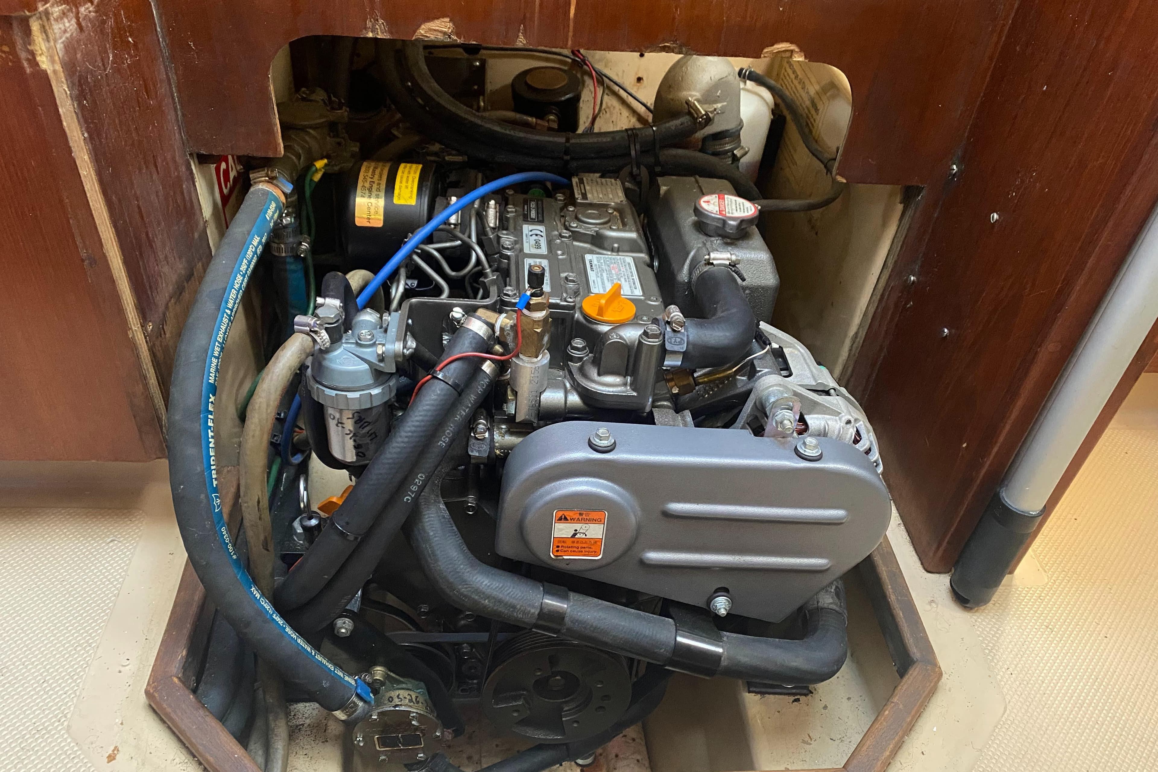 1990 Island Packet 32