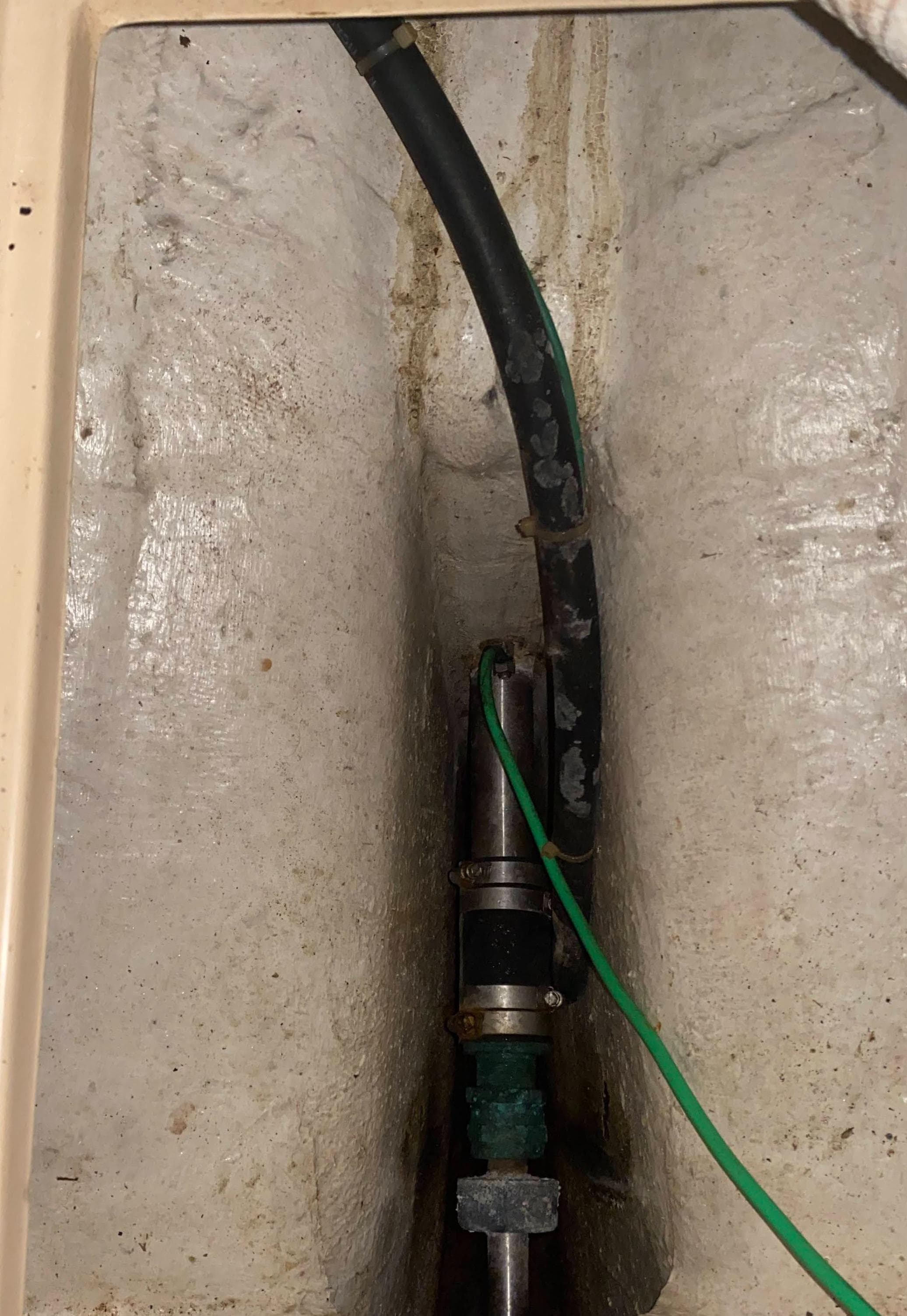 1990 Island Packet 32