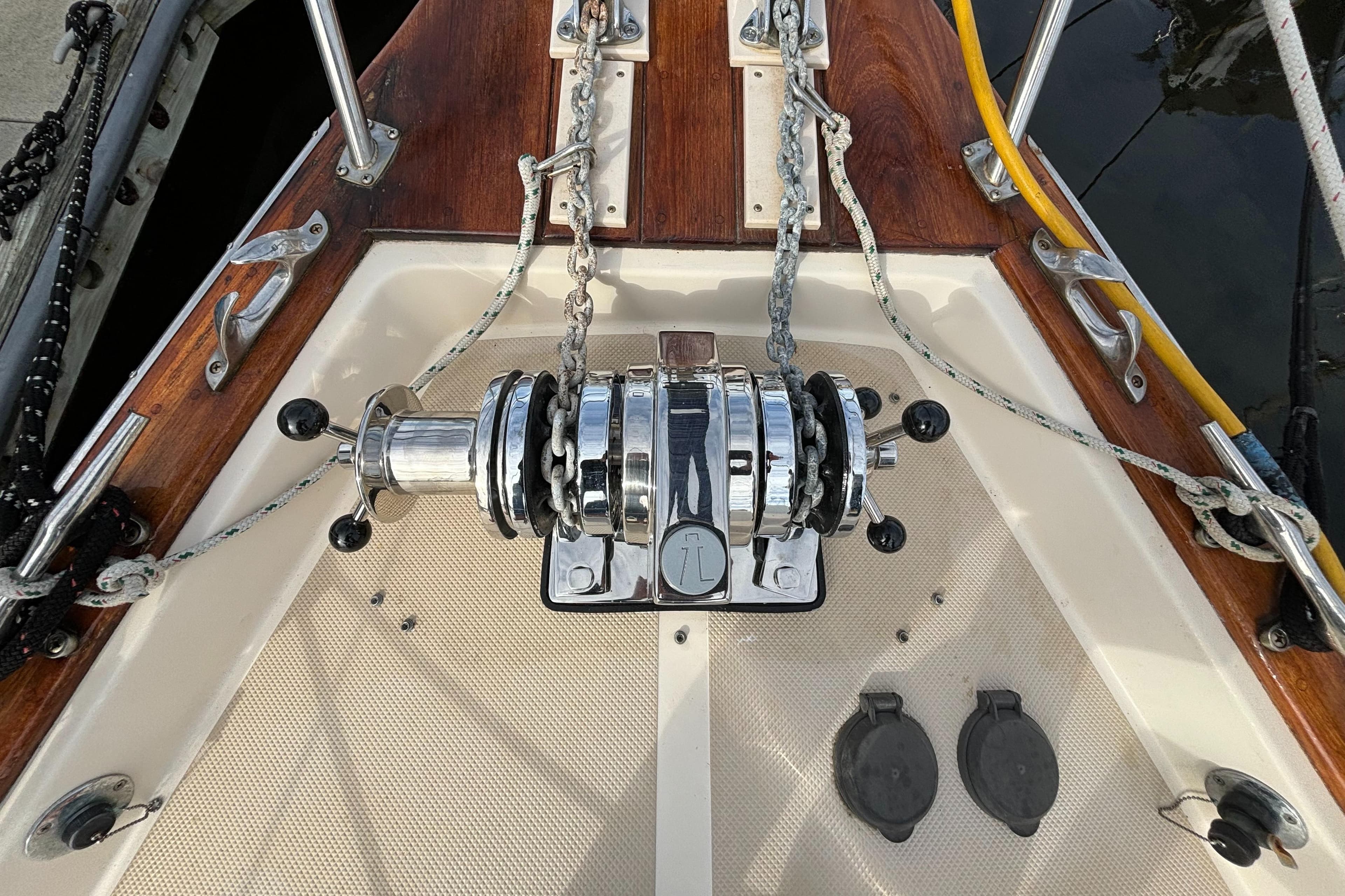 2001 Island Packet 380