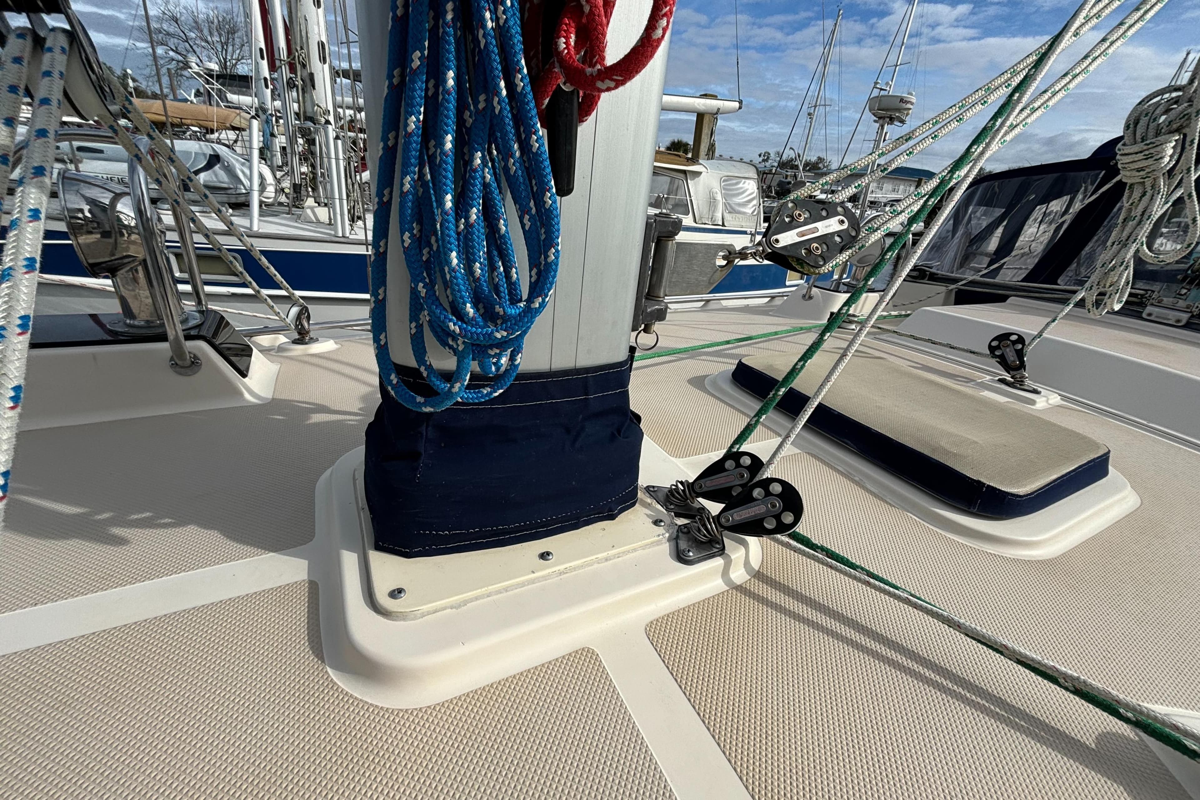 2001 Island Packet 380