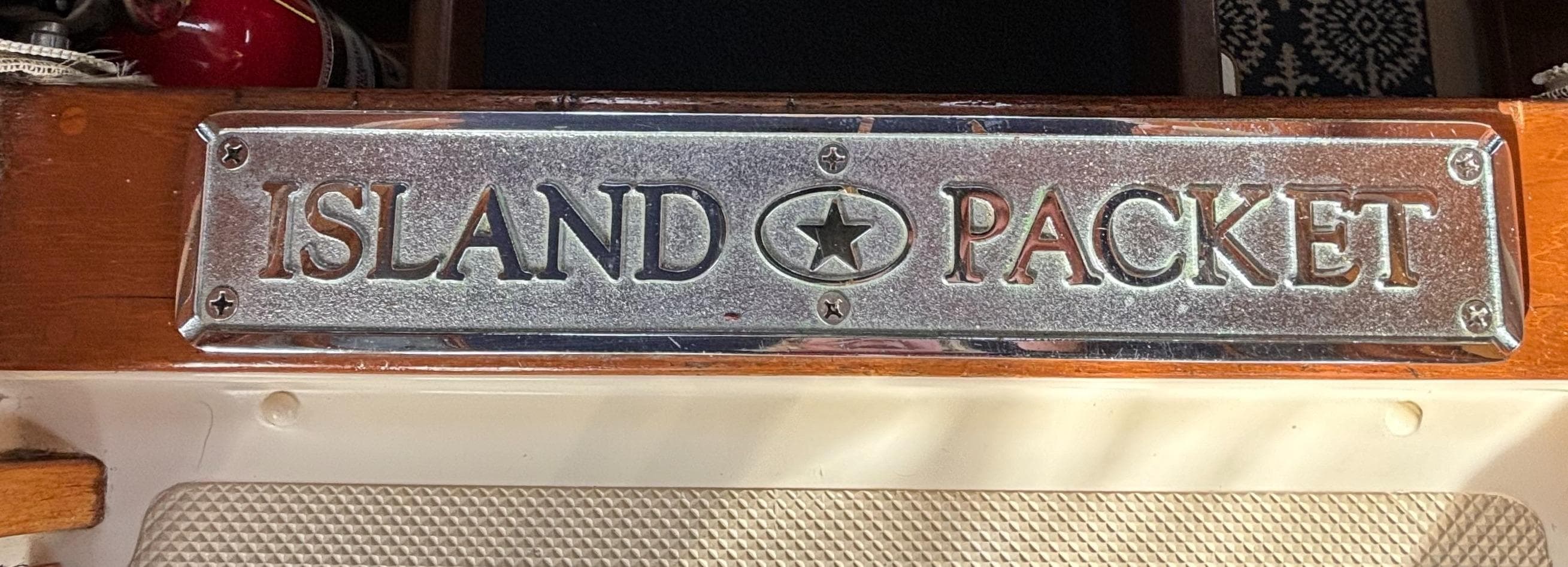 2001 Island Packet 380