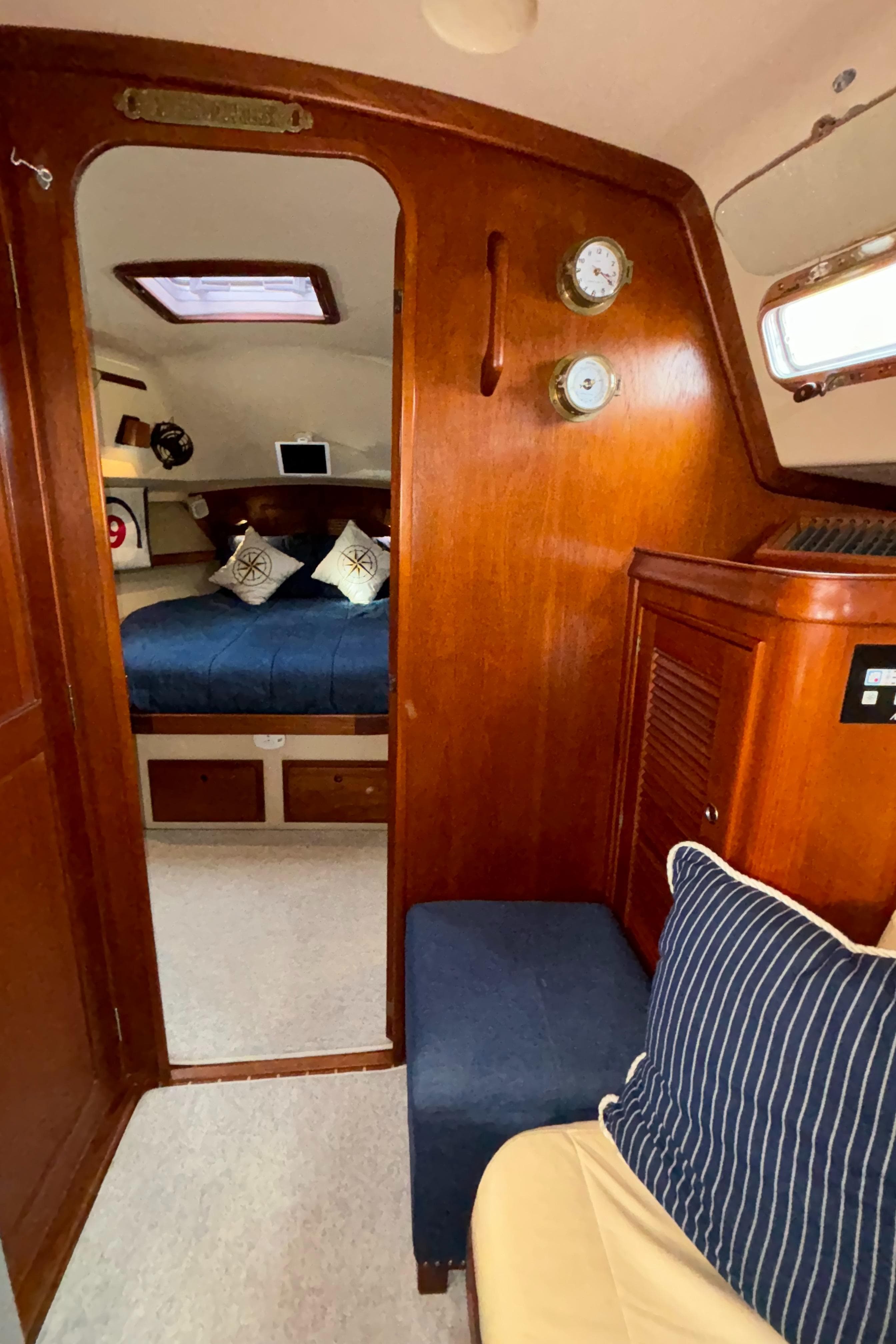 2001 Island Packet 380