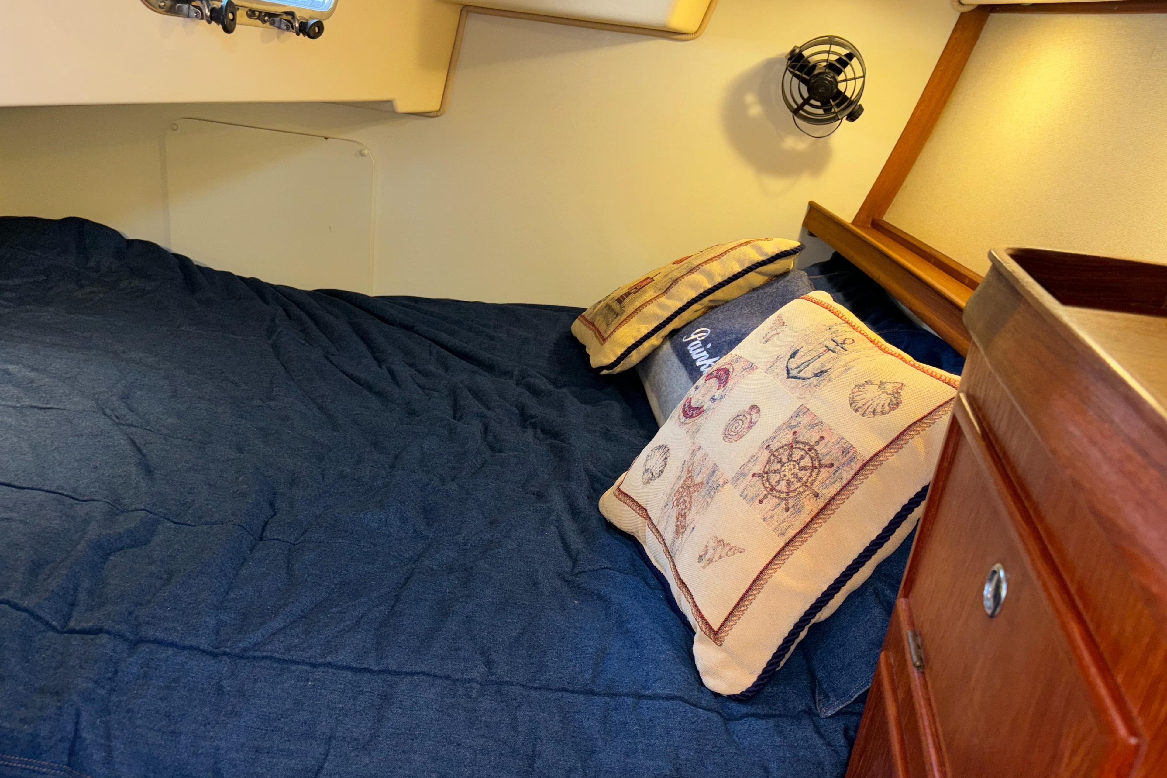 2001 Island Packet 380