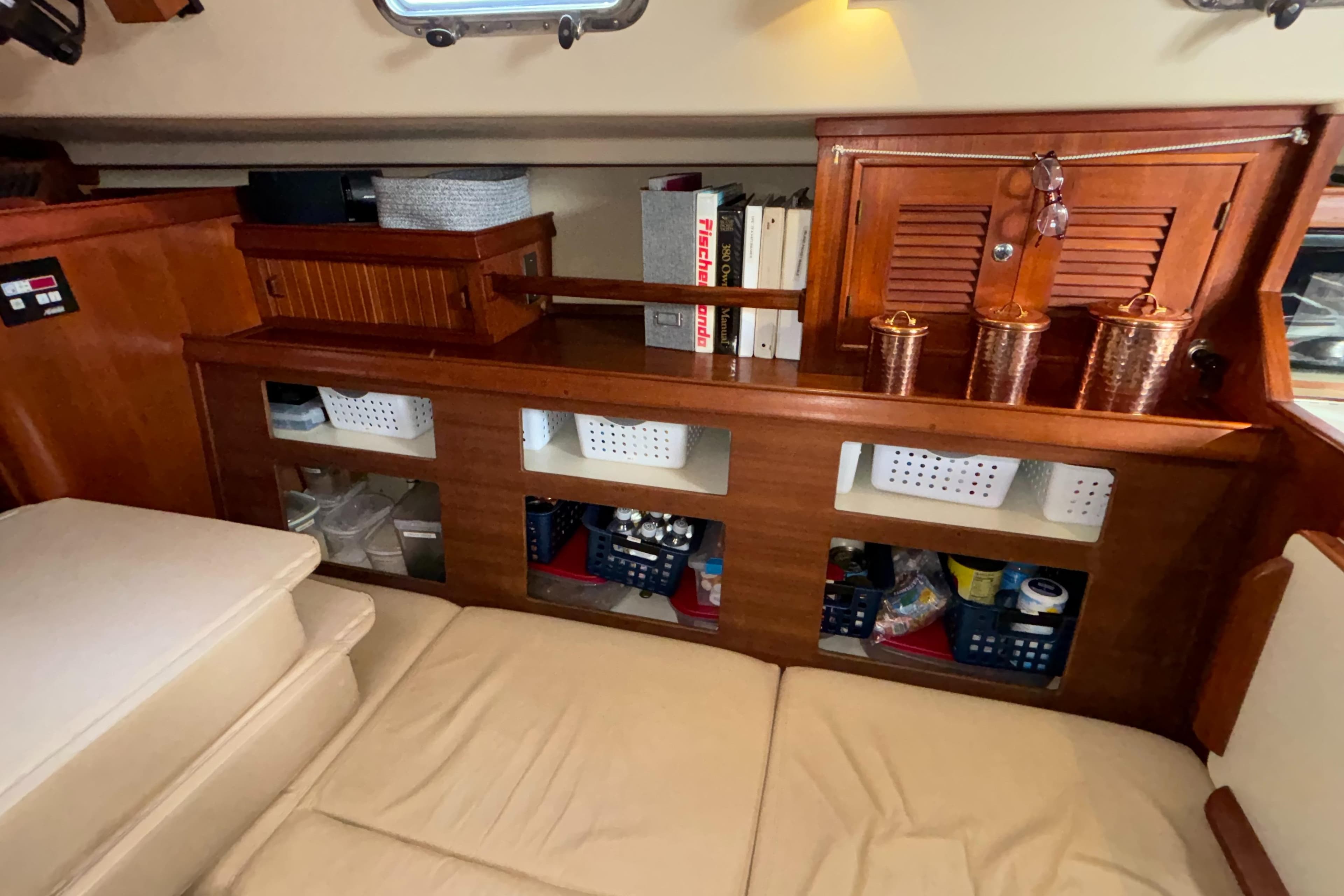 2001 Island Packet 380