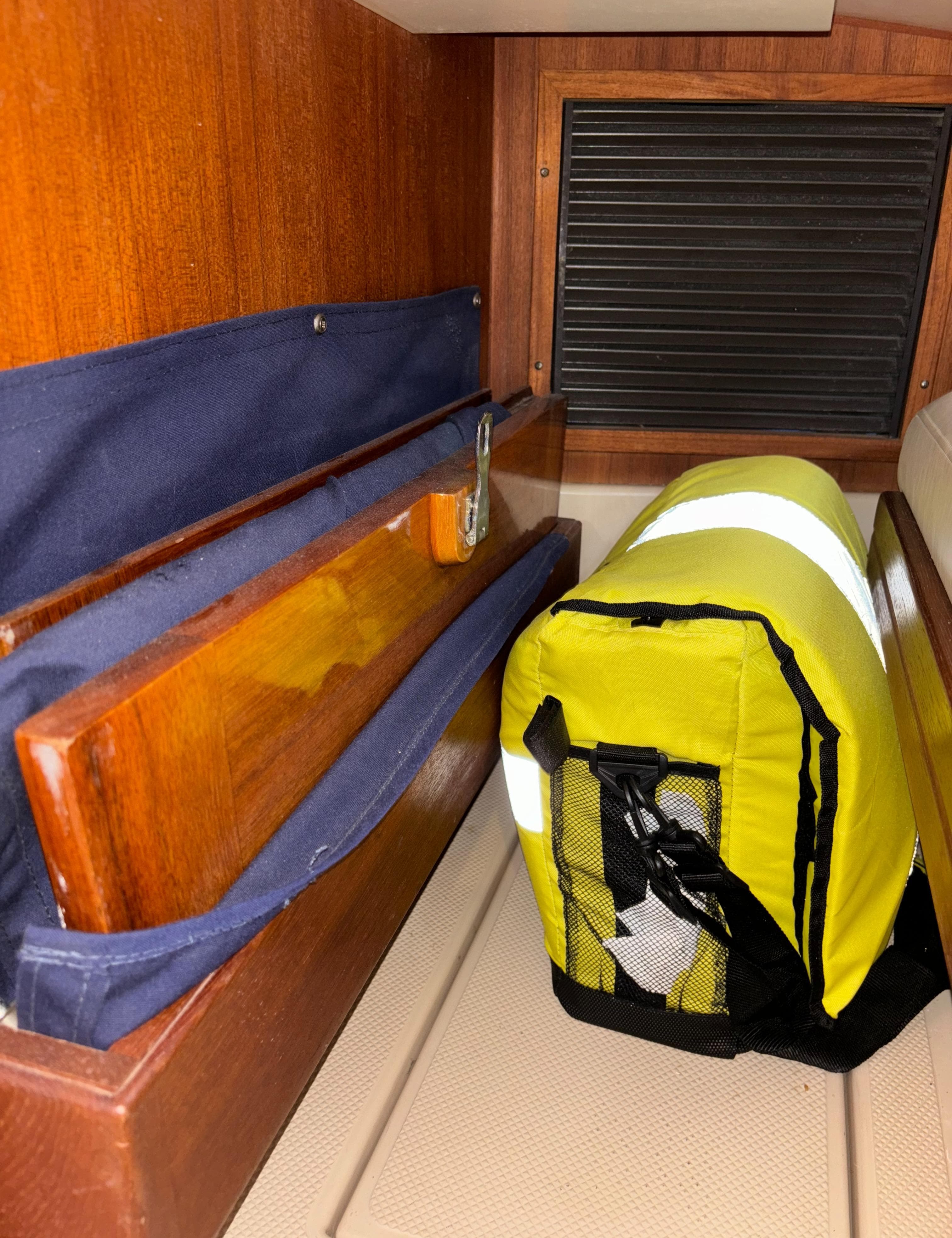 2001 Island Packet 380