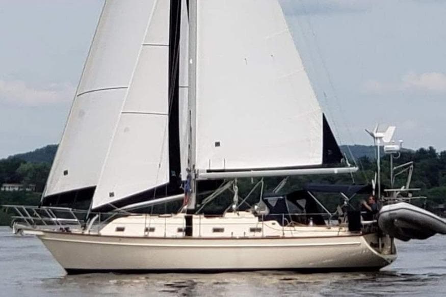 2001 Island Packet 380