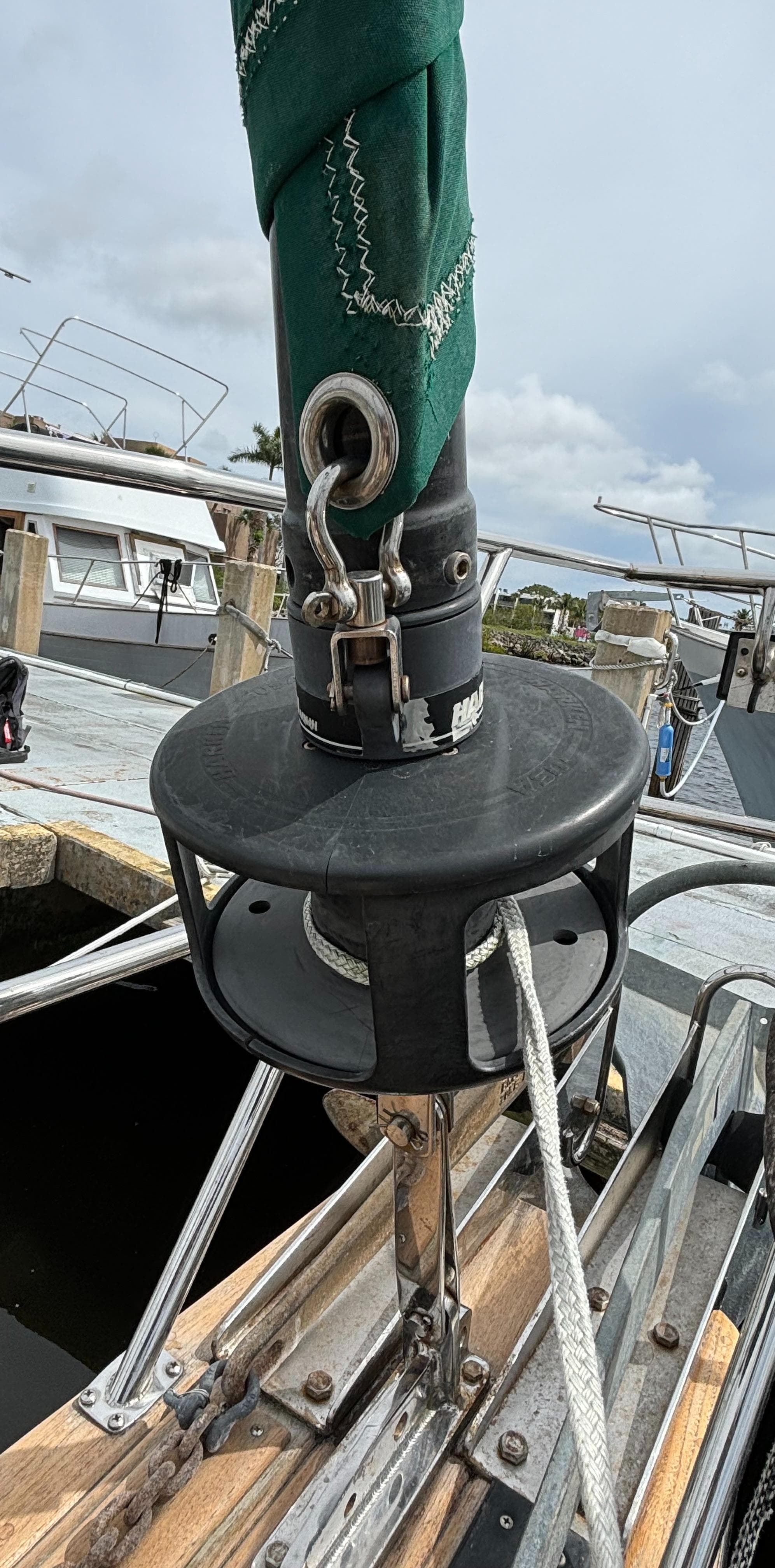 2000 Island Packet 380