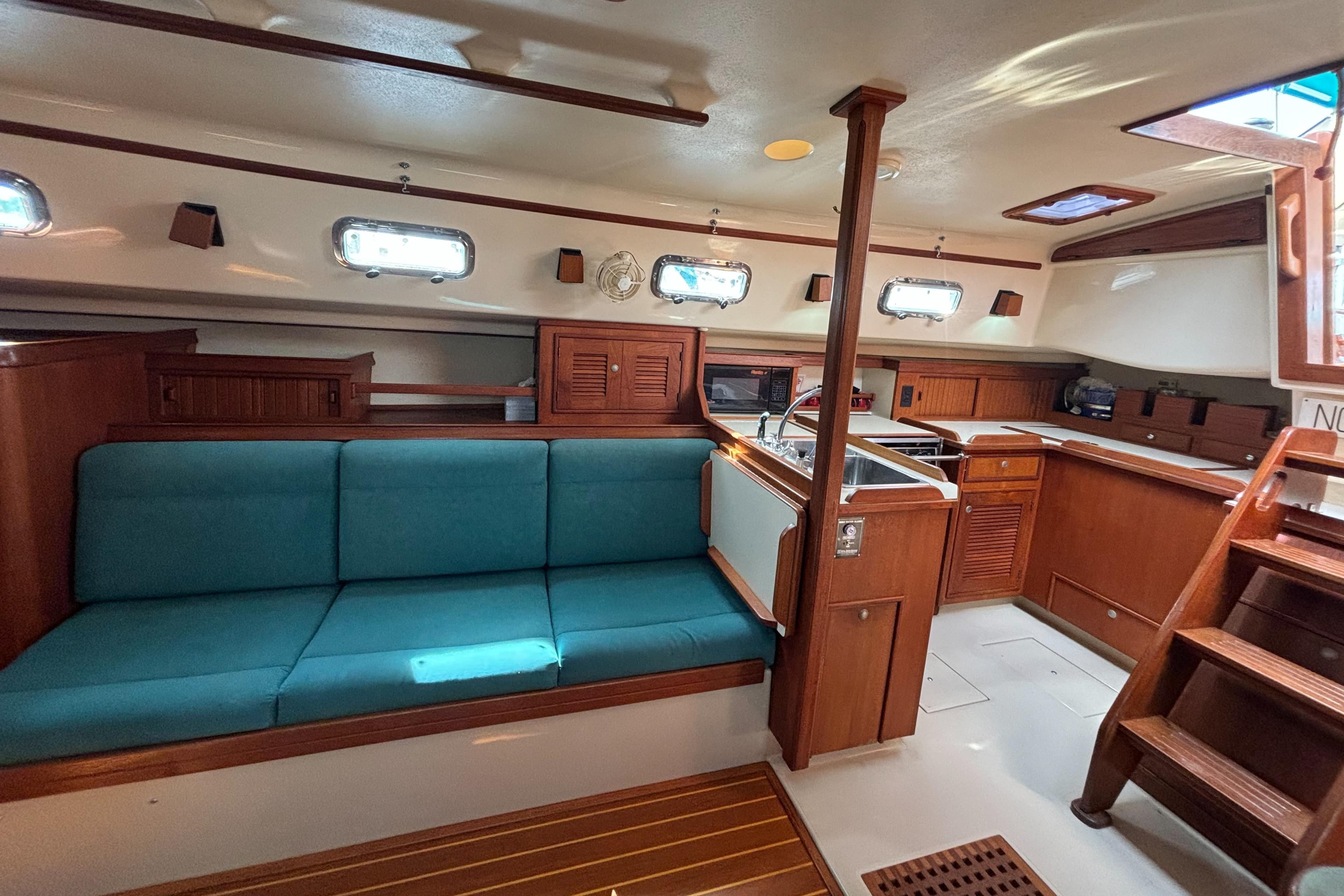 2000 Island Packet 380