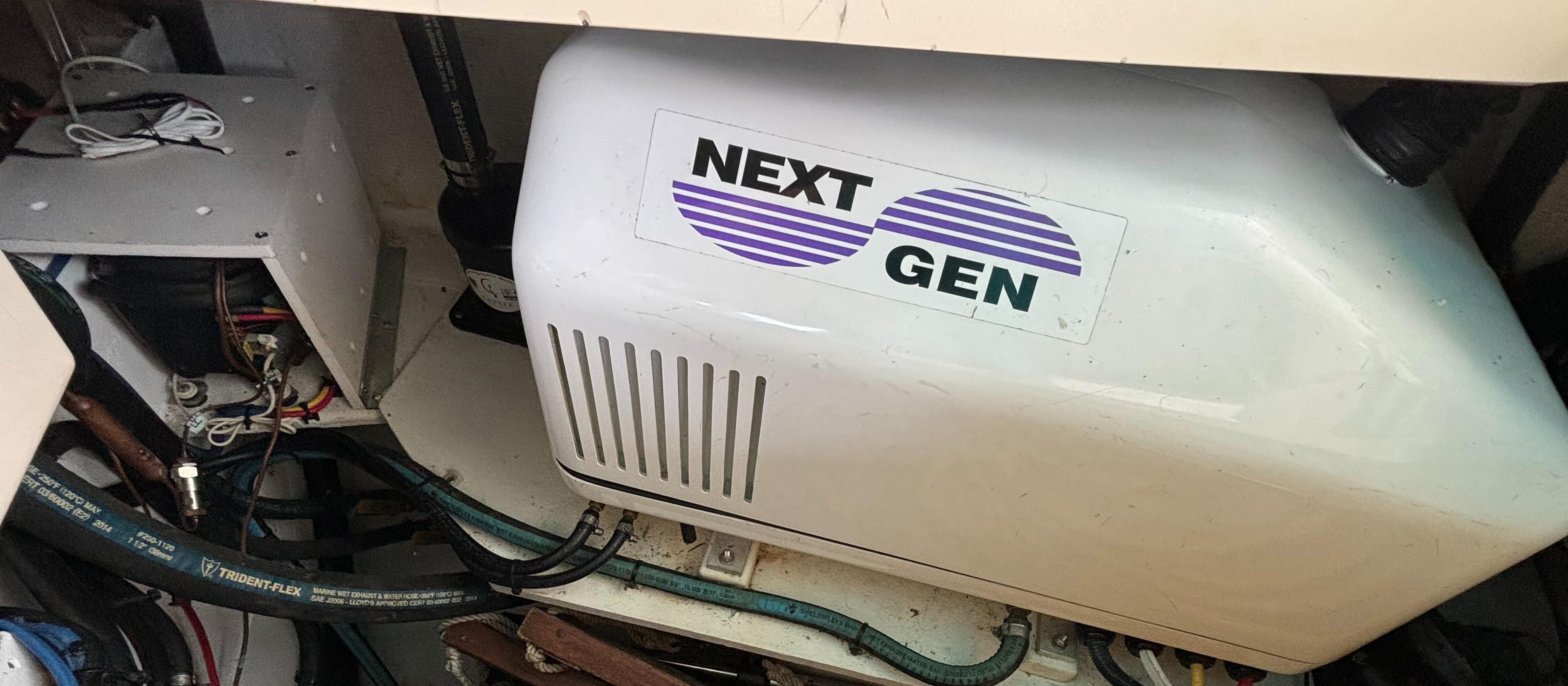 2000 Island Packet 380