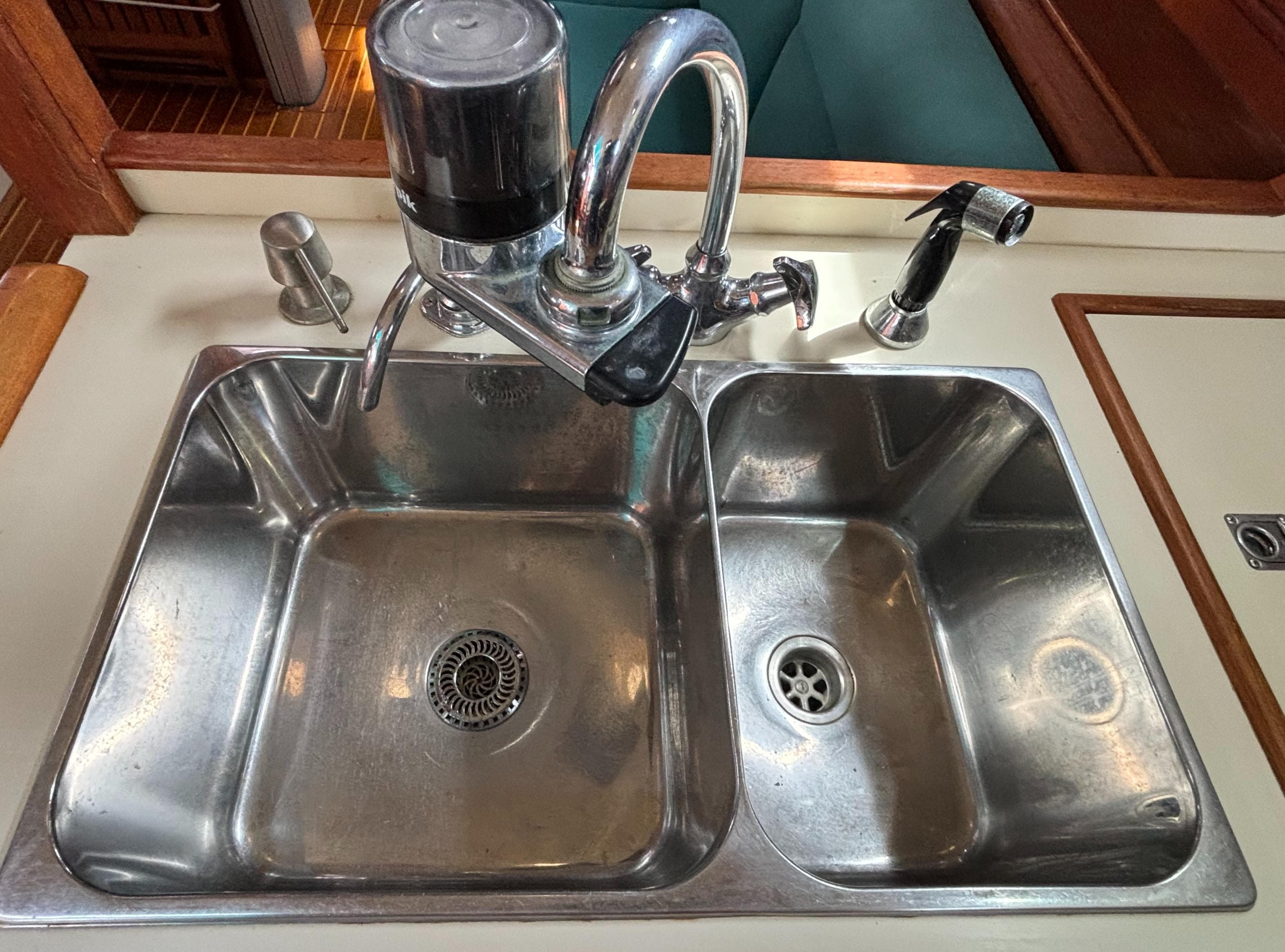 2000 Island Packet 380