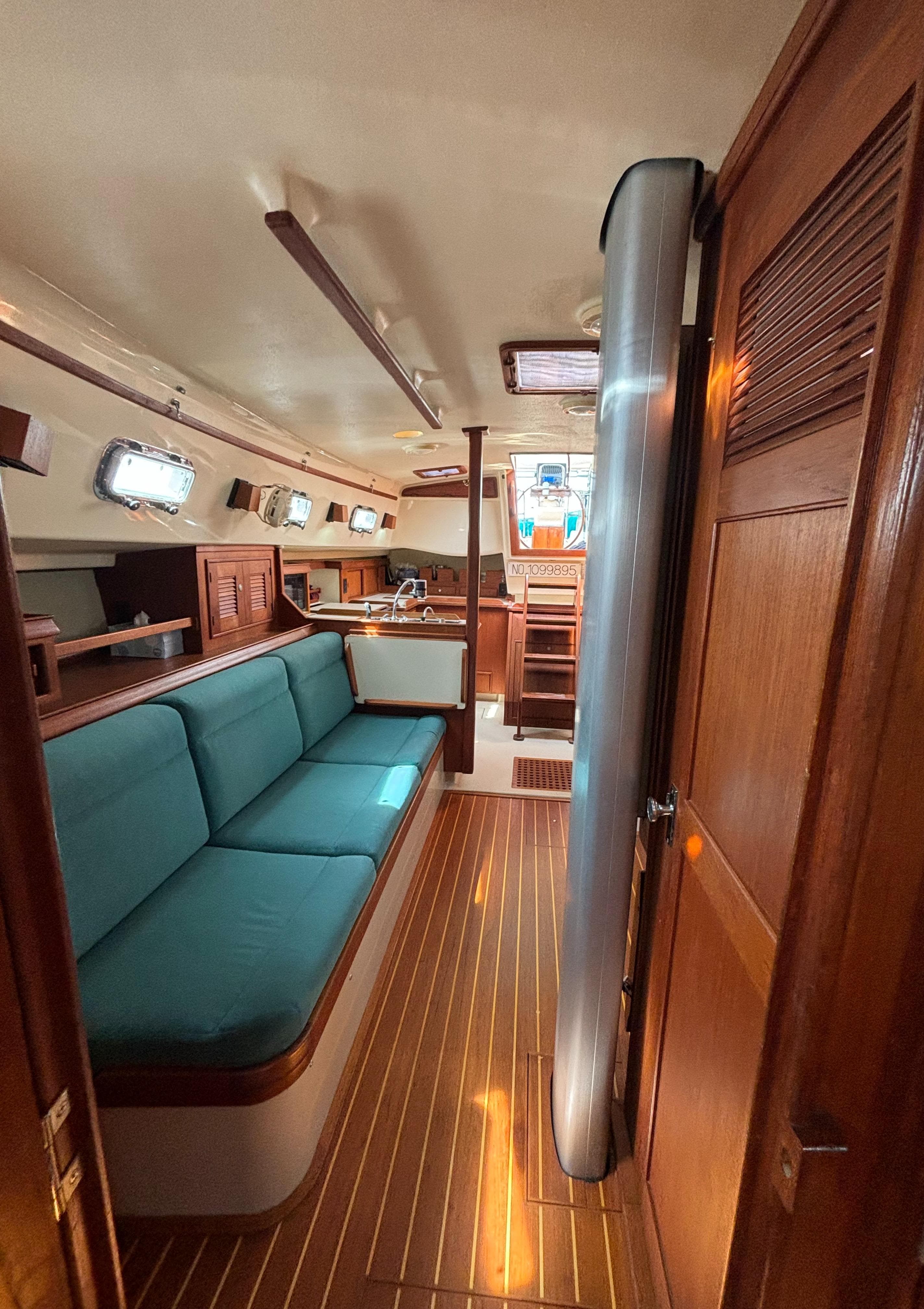 2000 Island Packet 380