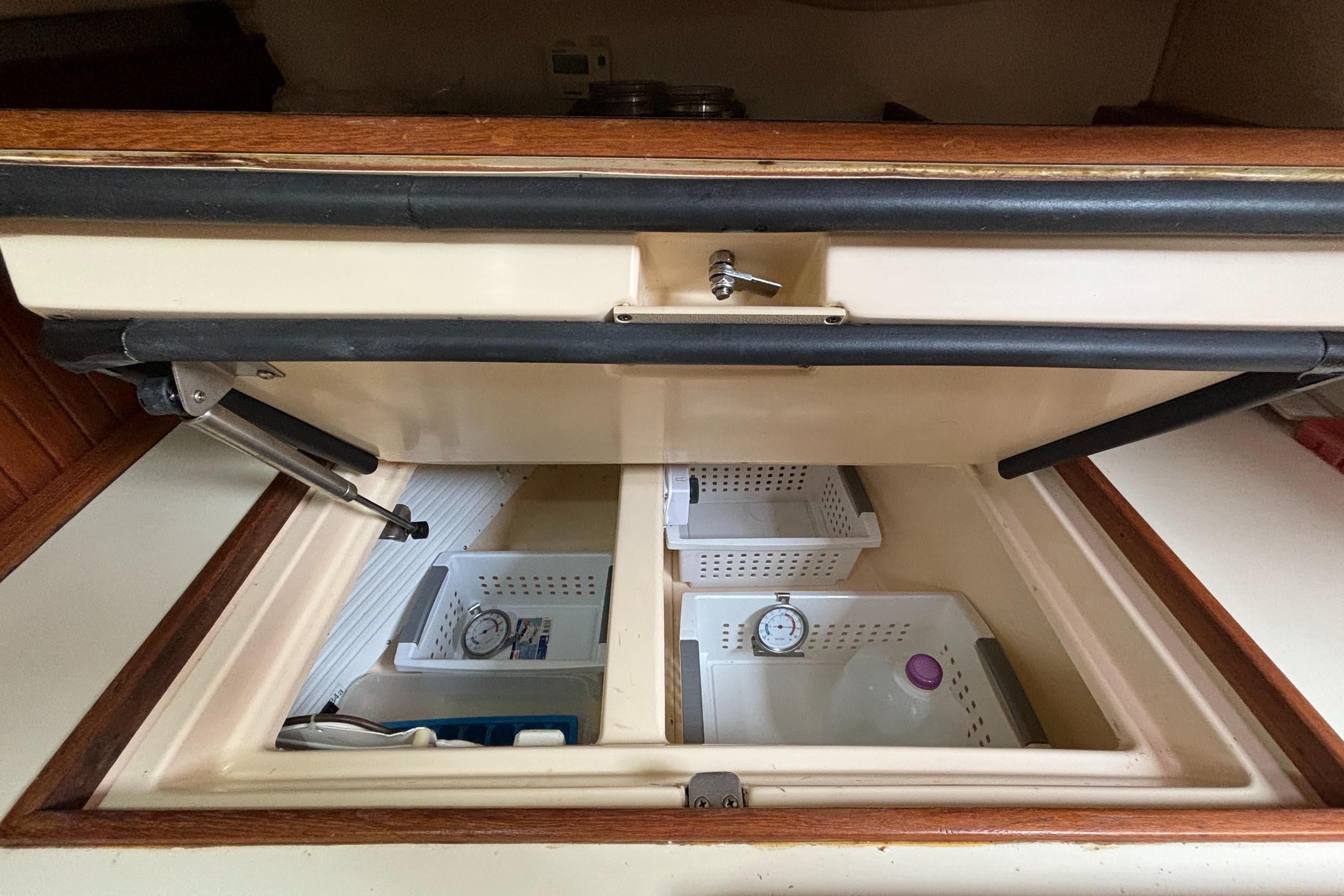 2000 Island Packet 380