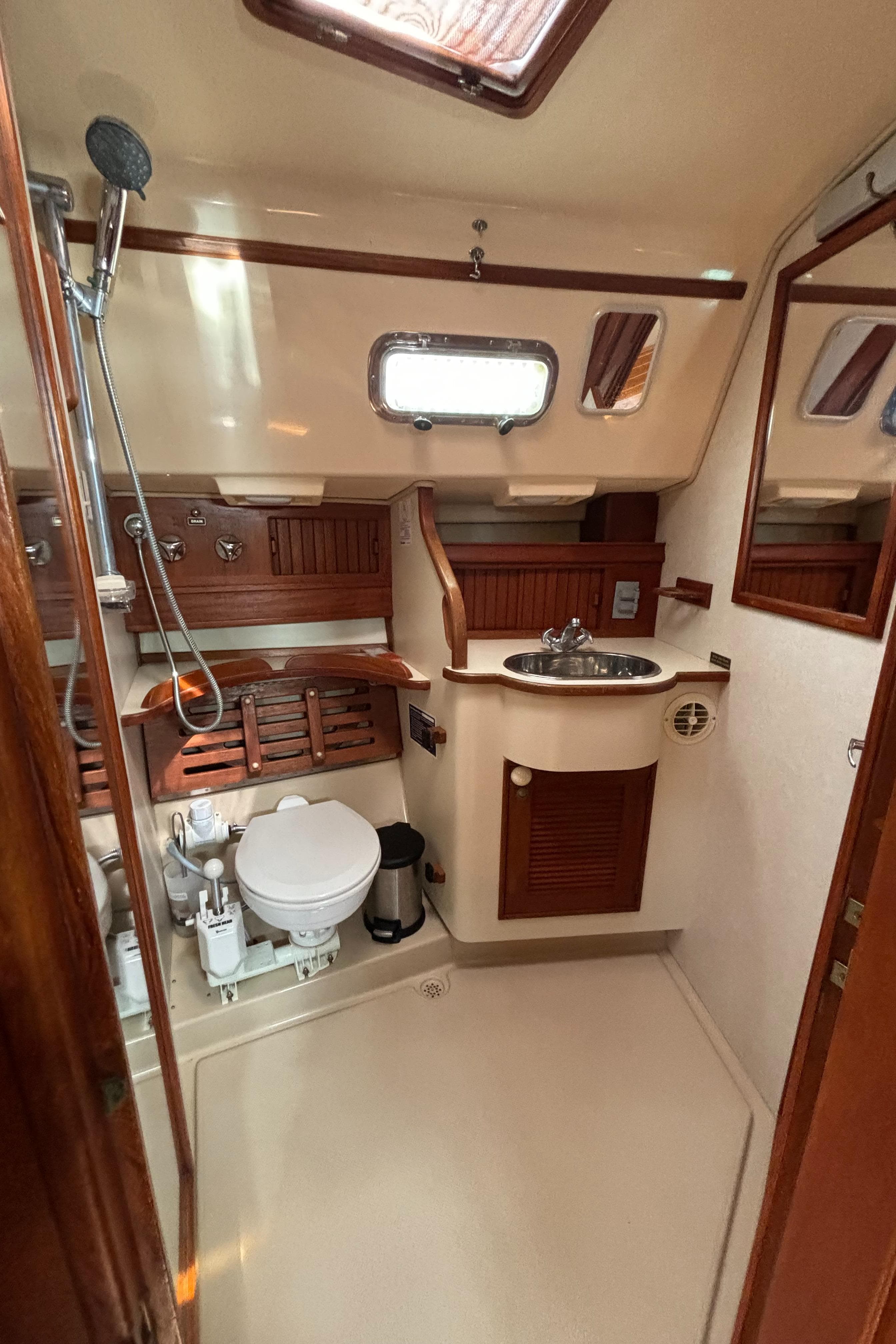 2000 Island Packet 380