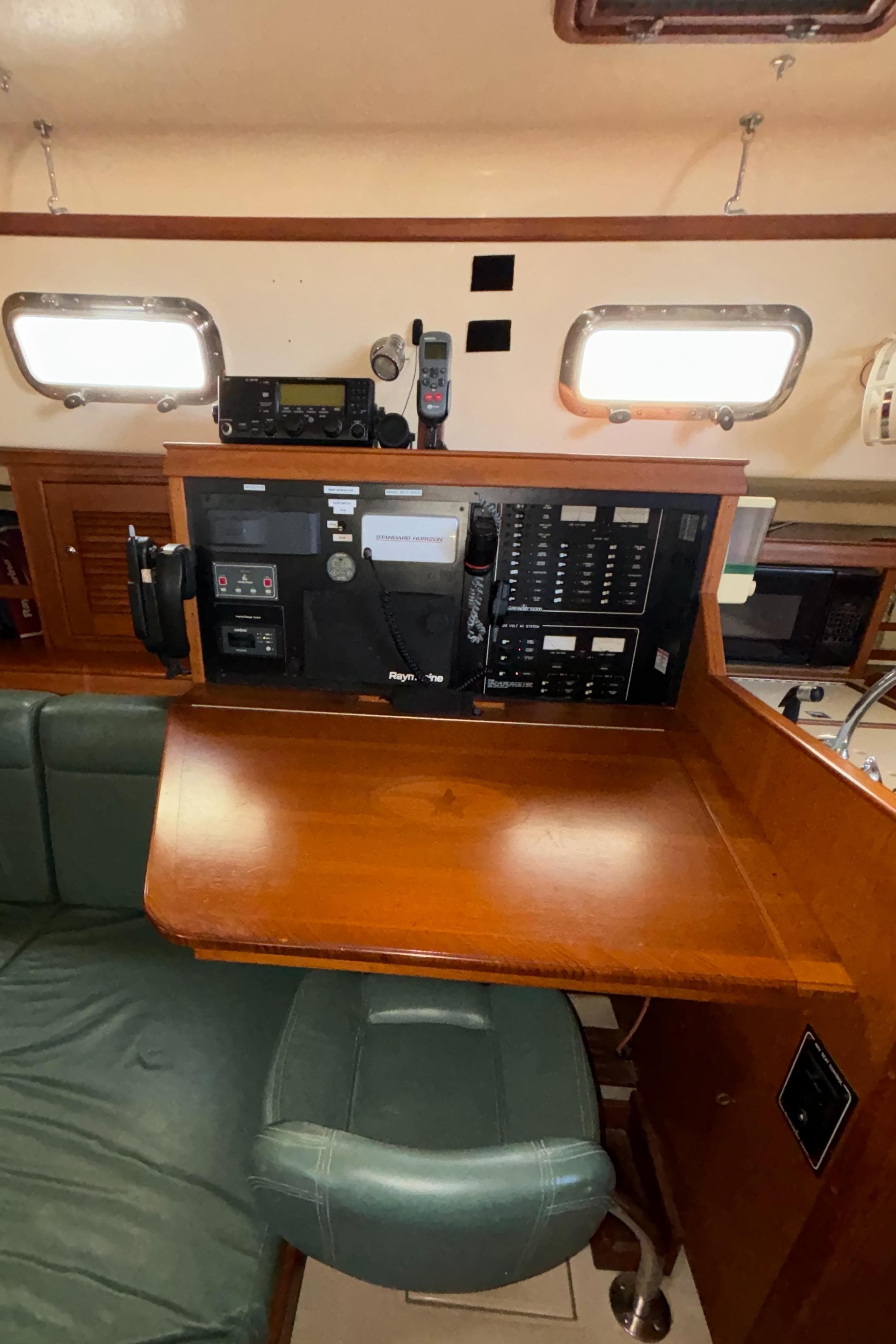 2002 Island Packet 420