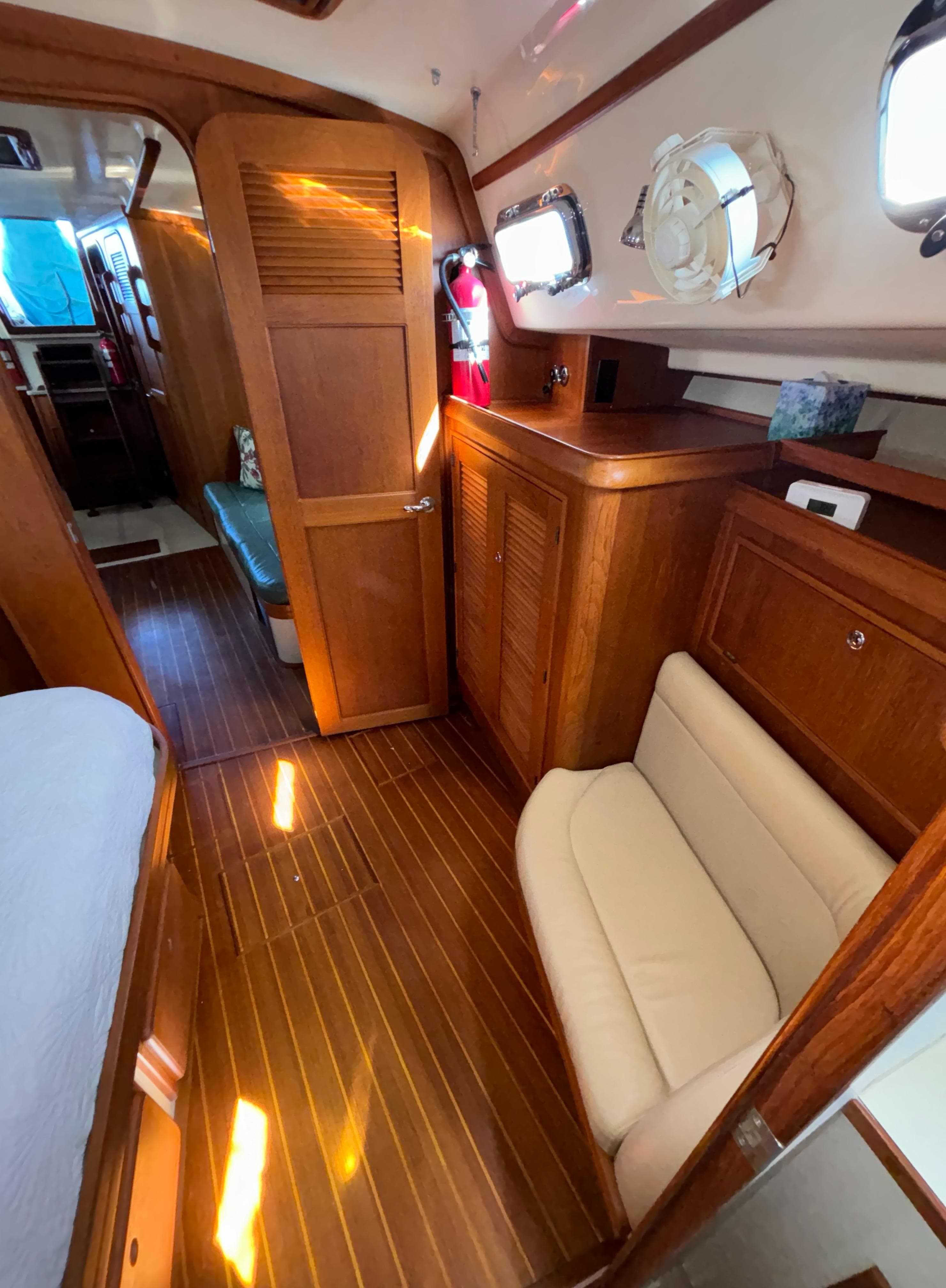 2002 Island Packet 420