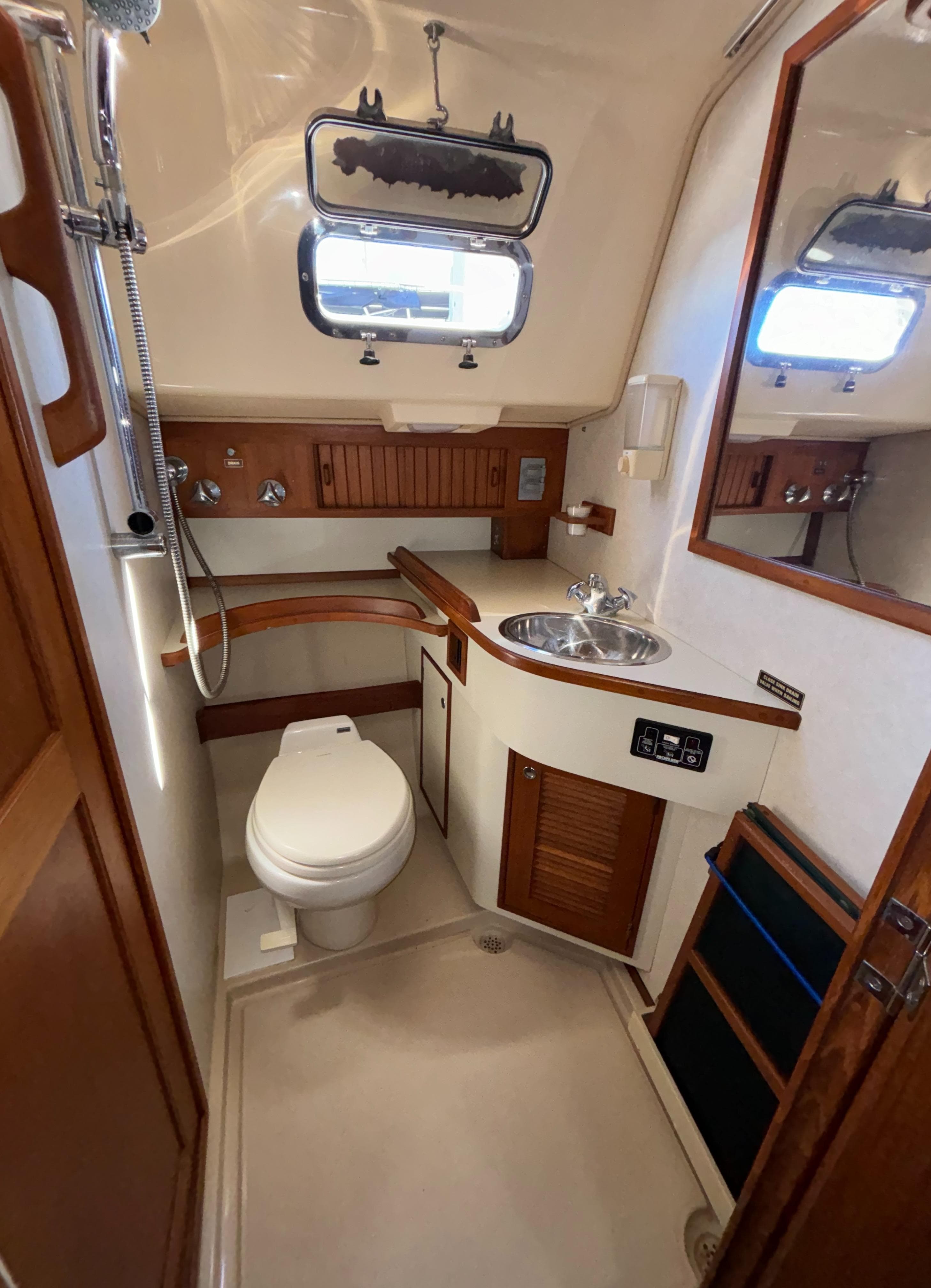 2002 Island Packet 420