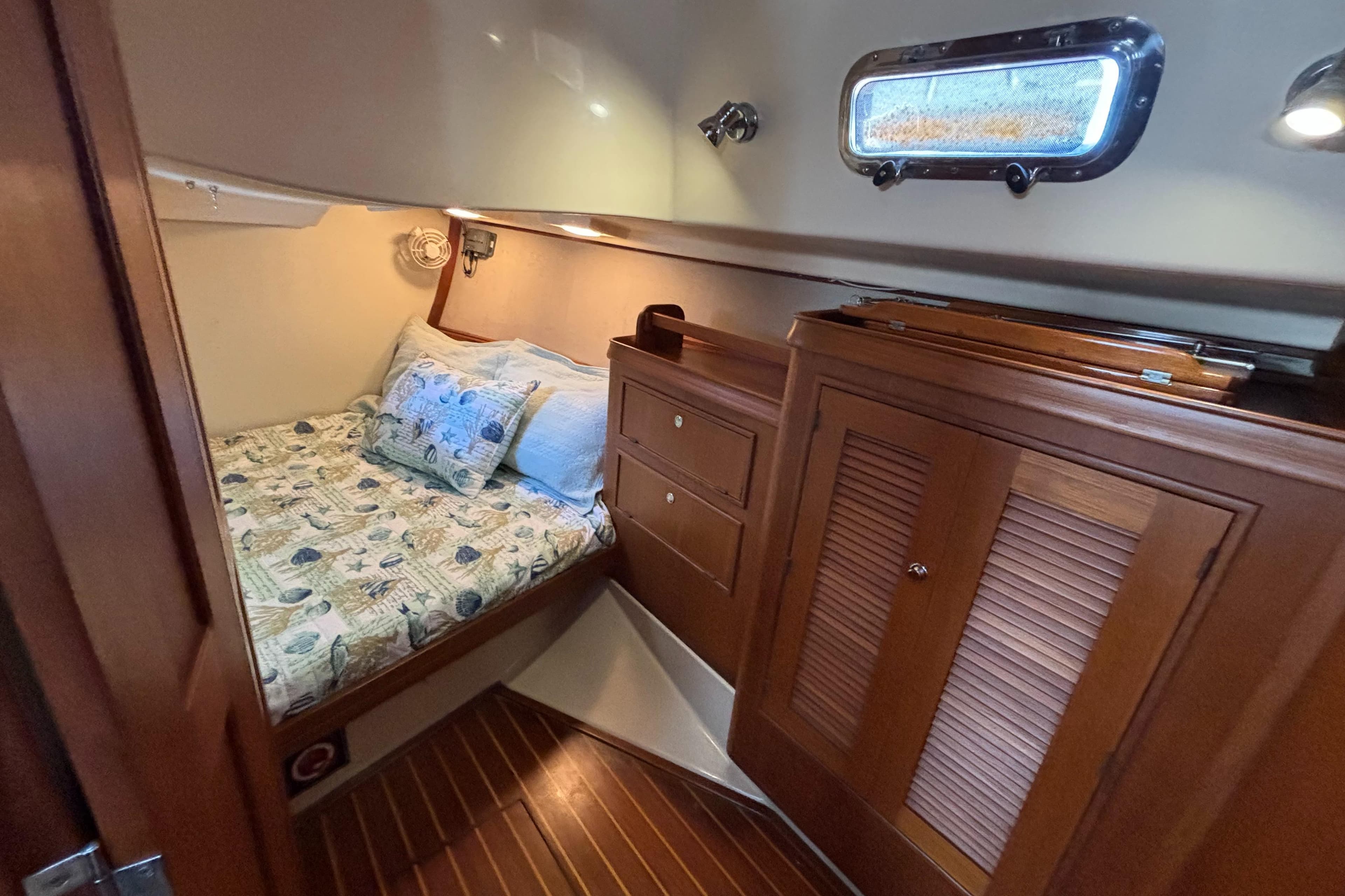 2002 Island Packet 420